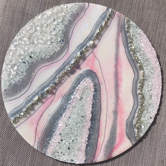 Pink goddess inspired Epoxy resin geode - Picture 7 of 8
